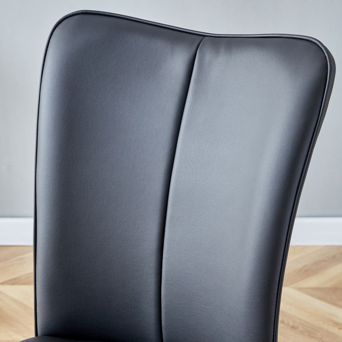 [SET OF 2] Modern Minimalist Black Dining Chairs with Curved Backrest and Cushion.