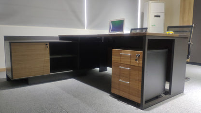 Factory Direct Sale Custom Design Solid Wood Executive Office Desk